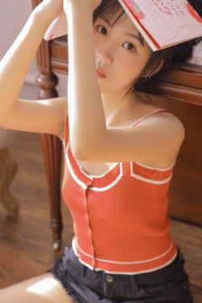 《爆乳女教师 高清BD》在线
